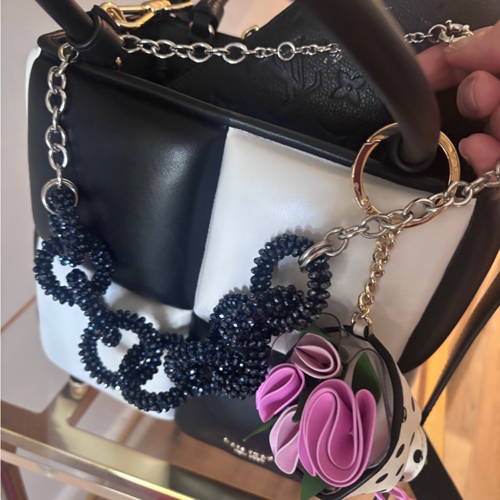 Sparkly Links Statement Necklace - image 2